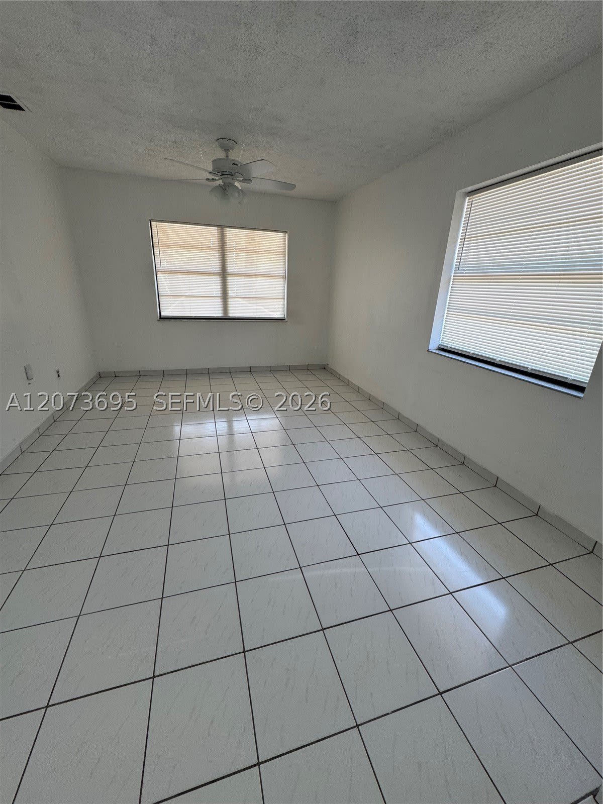 5530 E 6Th Ave – photo 3
