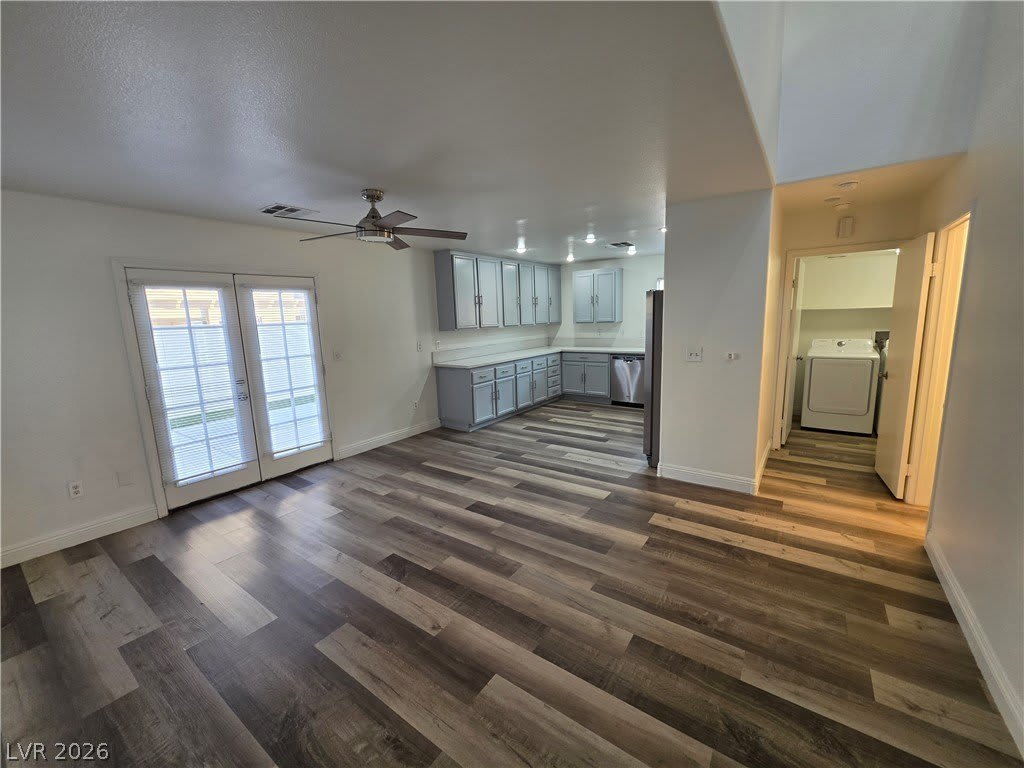 4355 Holden Street – photo 4
