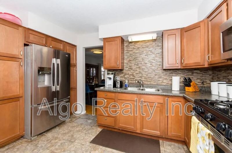 4330 North Girard Avenue – photo 2