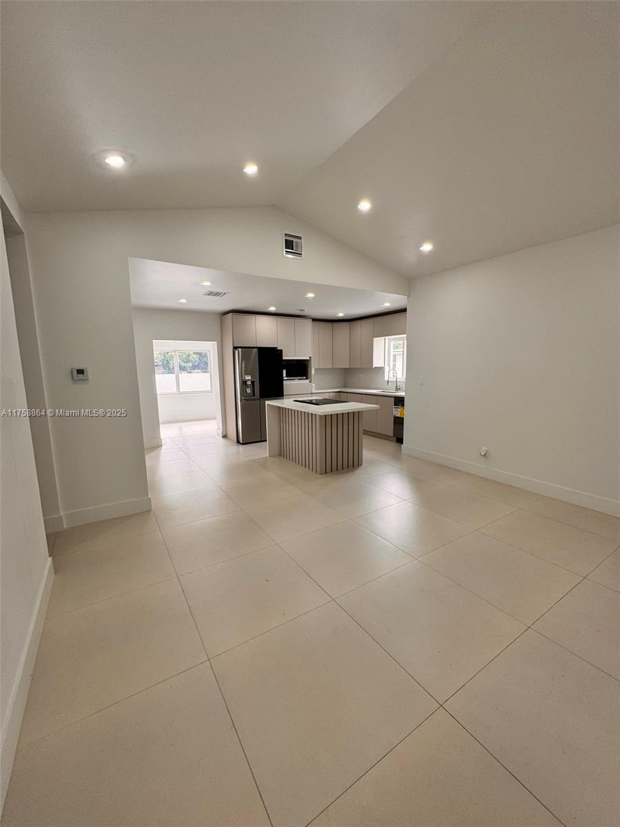 728 Nw 77Th St – photo 2