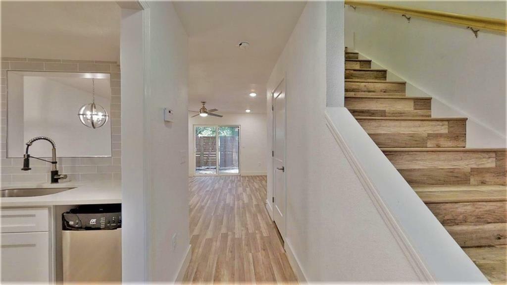 1913 Hearthstone Drive – photo 4