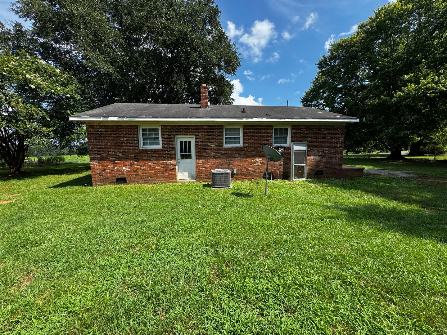 3 bedroom with 1 bath house in Cleveland County, NC – photo 4