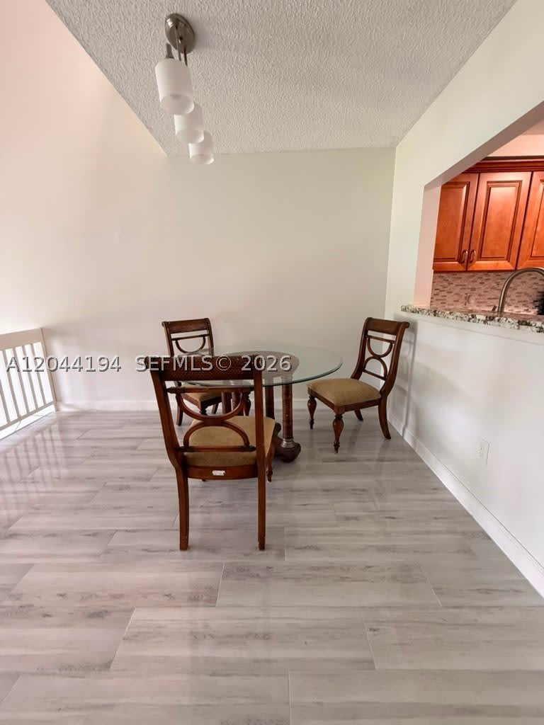 4182 S Pine Island Rd – photo 3