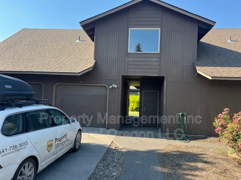 354 NE Penn Ave – photo 1