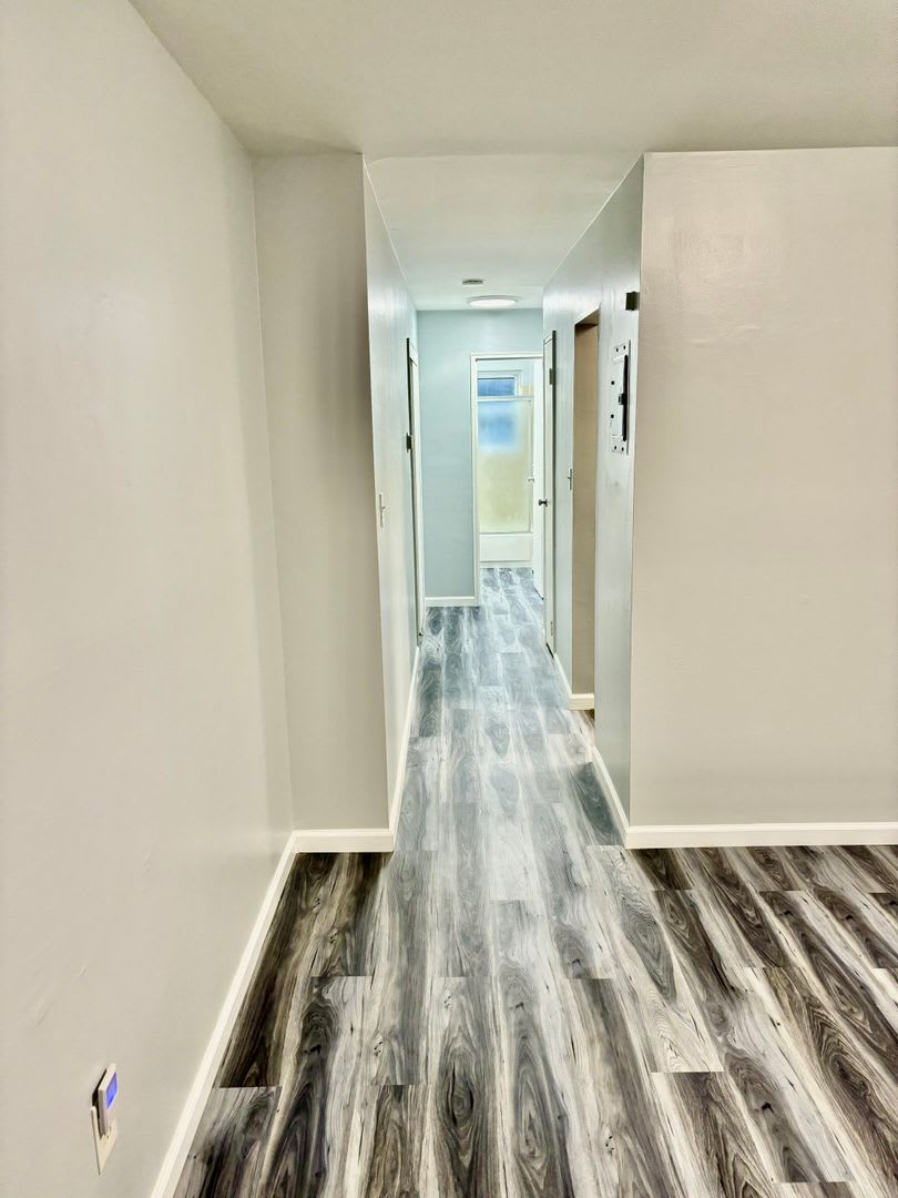 1 Bedroom Condo For Rent – photo 2