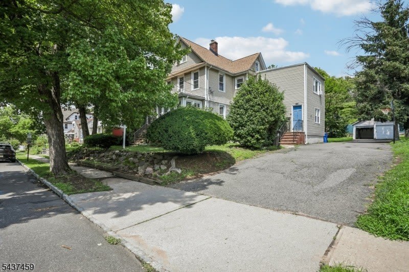 147 Phelps Ave – photo 3