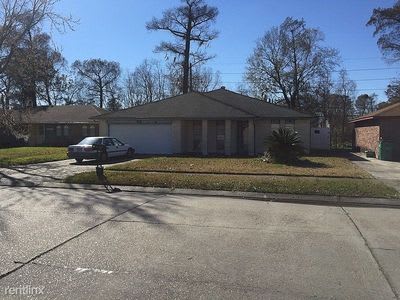 2424 Oakmere Drive – photo 1
