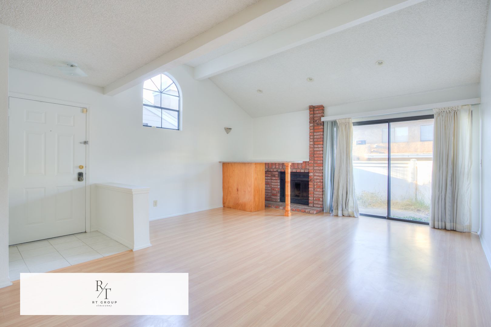 Spacious Hacienda Heights Townhome – photo 3