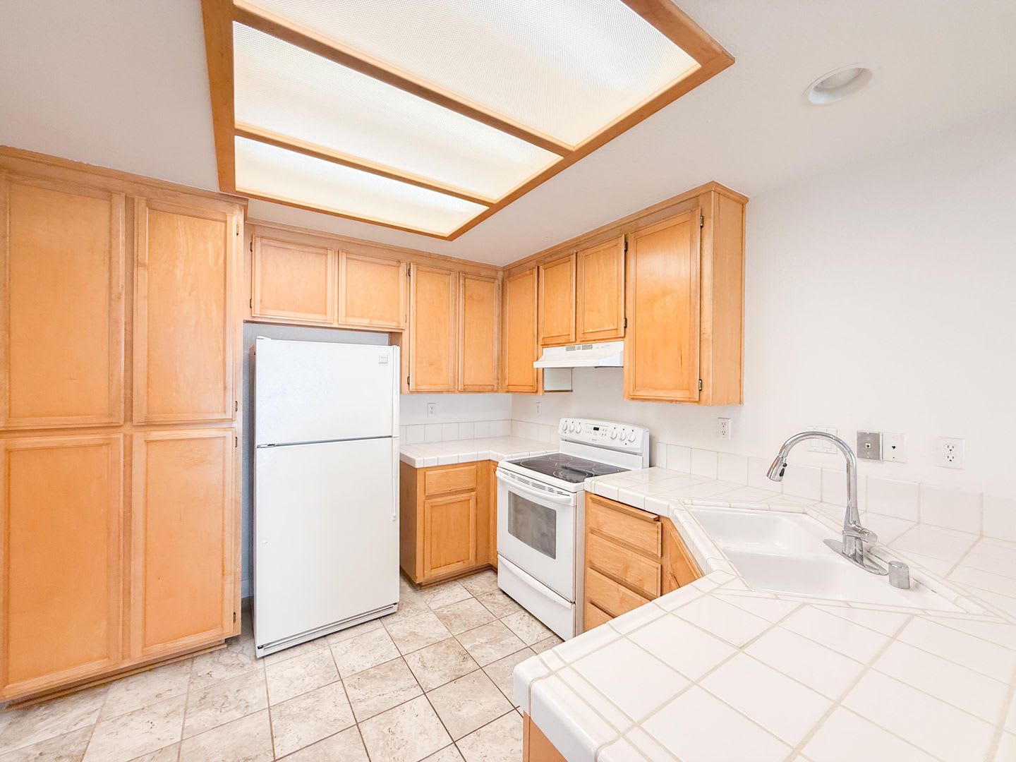 Richmond Marina Bay 3 Bed 3 Bath Townhome in Gated Bay Front Community – photo 5