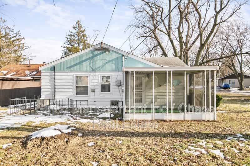 17306 Holmes Avenue – photo 4
