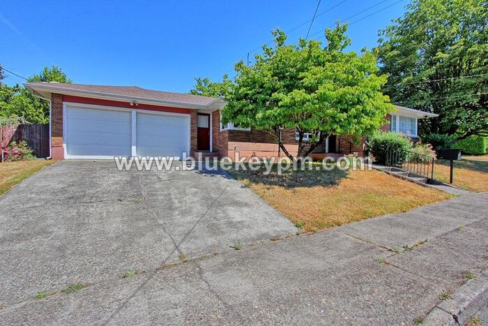 1102 Northwest 41st Street – photo 4