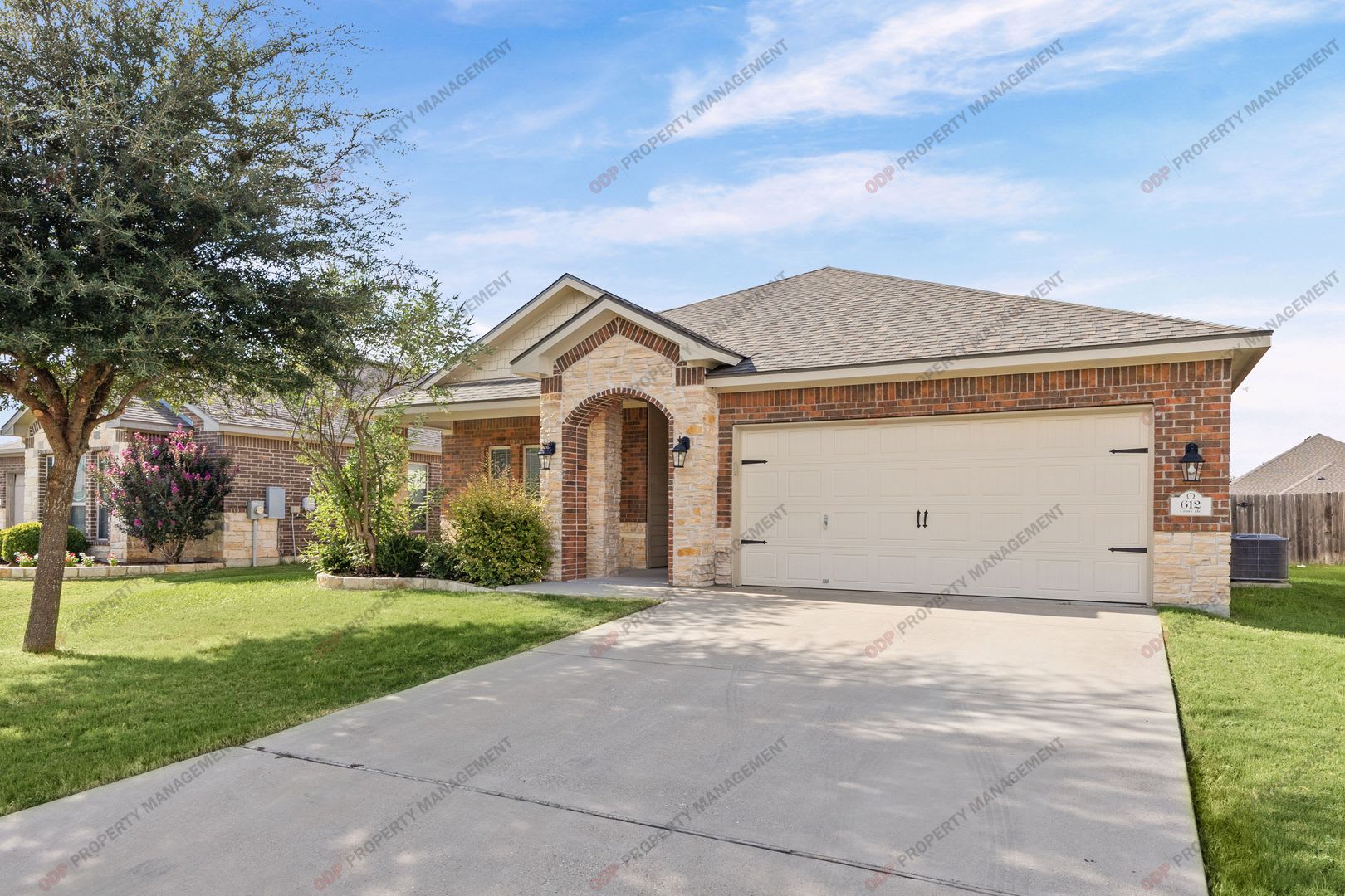 3 BED, 2 BATH-ACADEMY ISD – photo 2