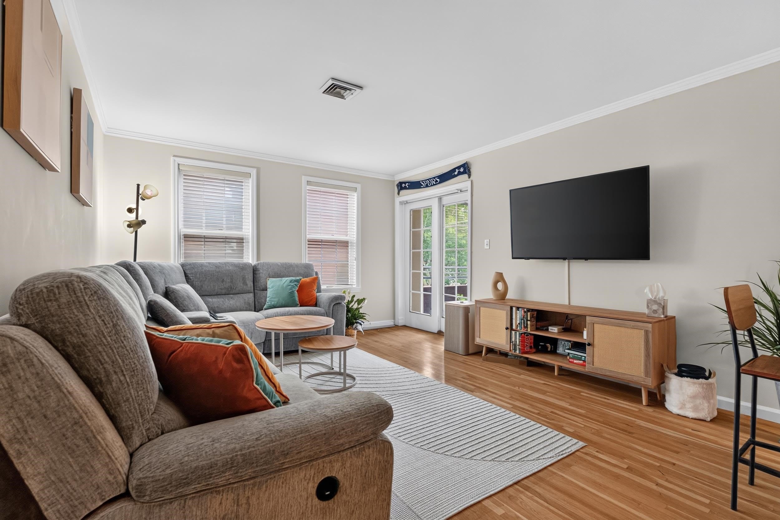 1001 CLINTON ST – photo 3
