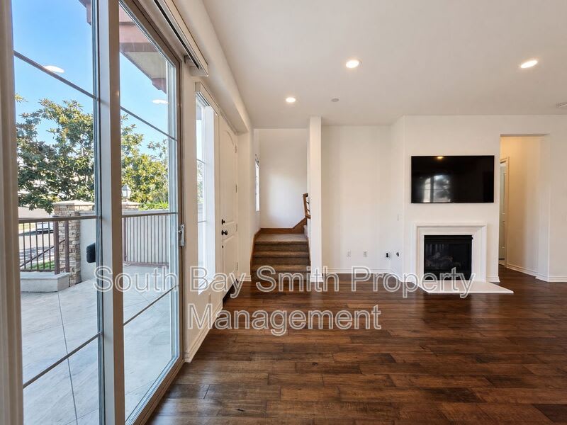 84 Palos Verdes Blvd – photo 5