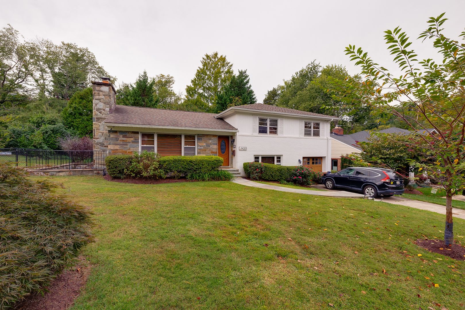 Bethesda (Walter Johnson HS) 4BR/3BA Detached Available for Multi-Year Lease – photo 2