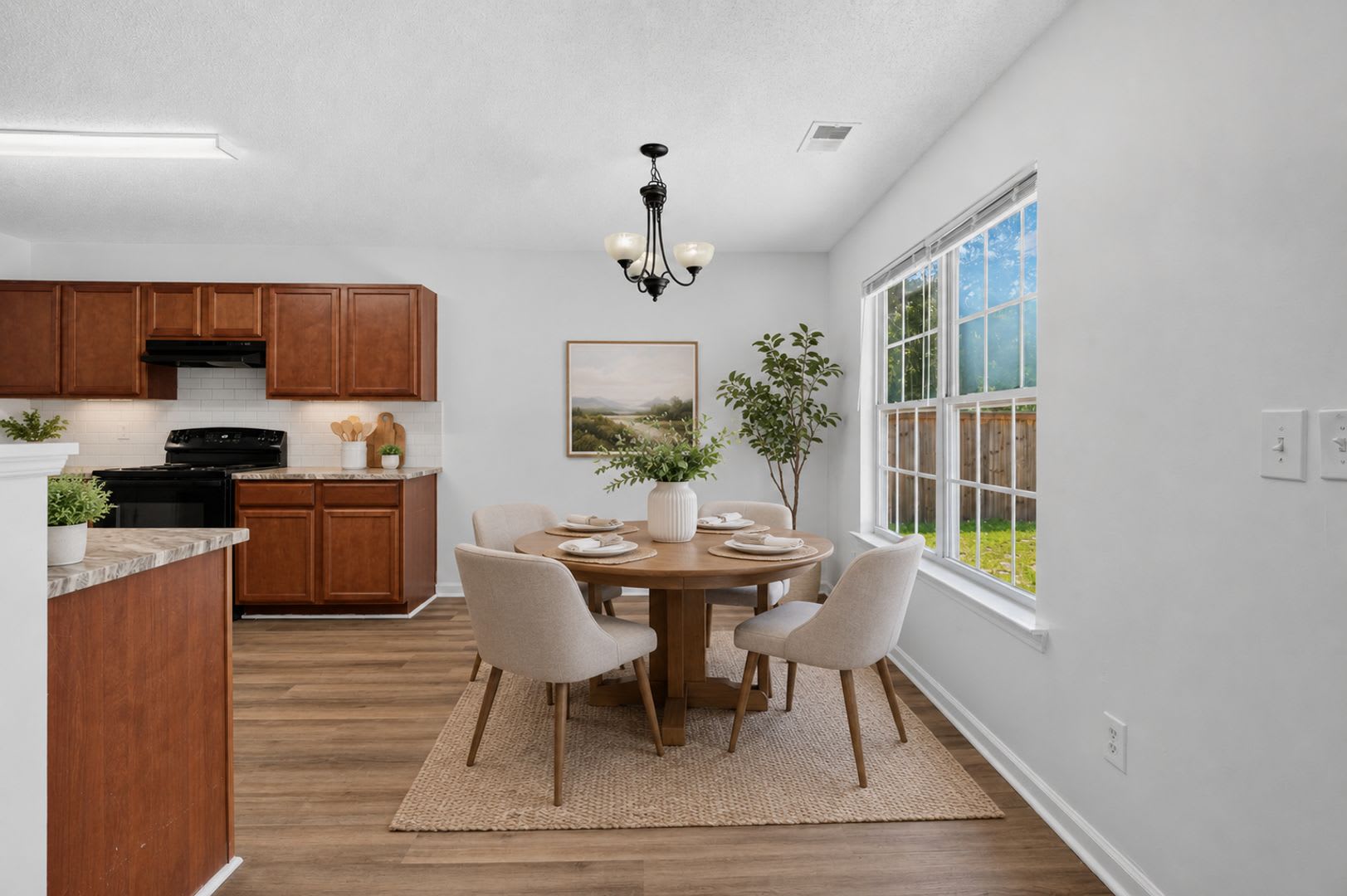 Beautiful home in Elgin – photo 3