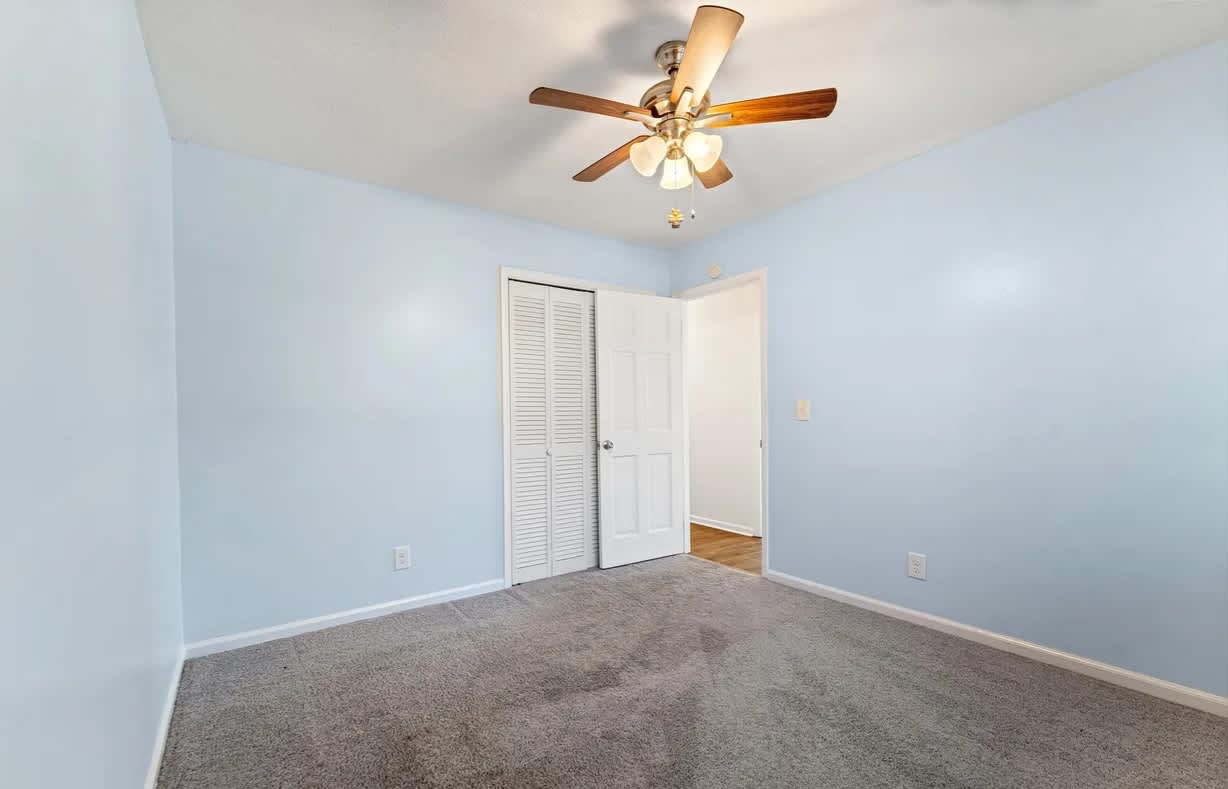101 Fisher Dr – photo 4