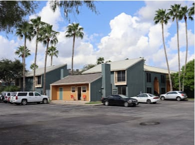 Conquistador Apartments – photo 4