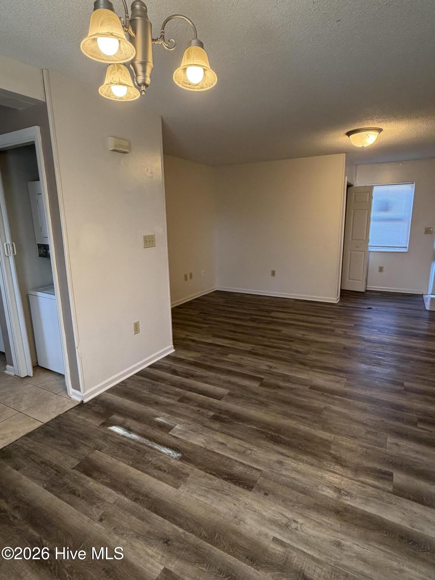 221 Cordell Circle – photo 4