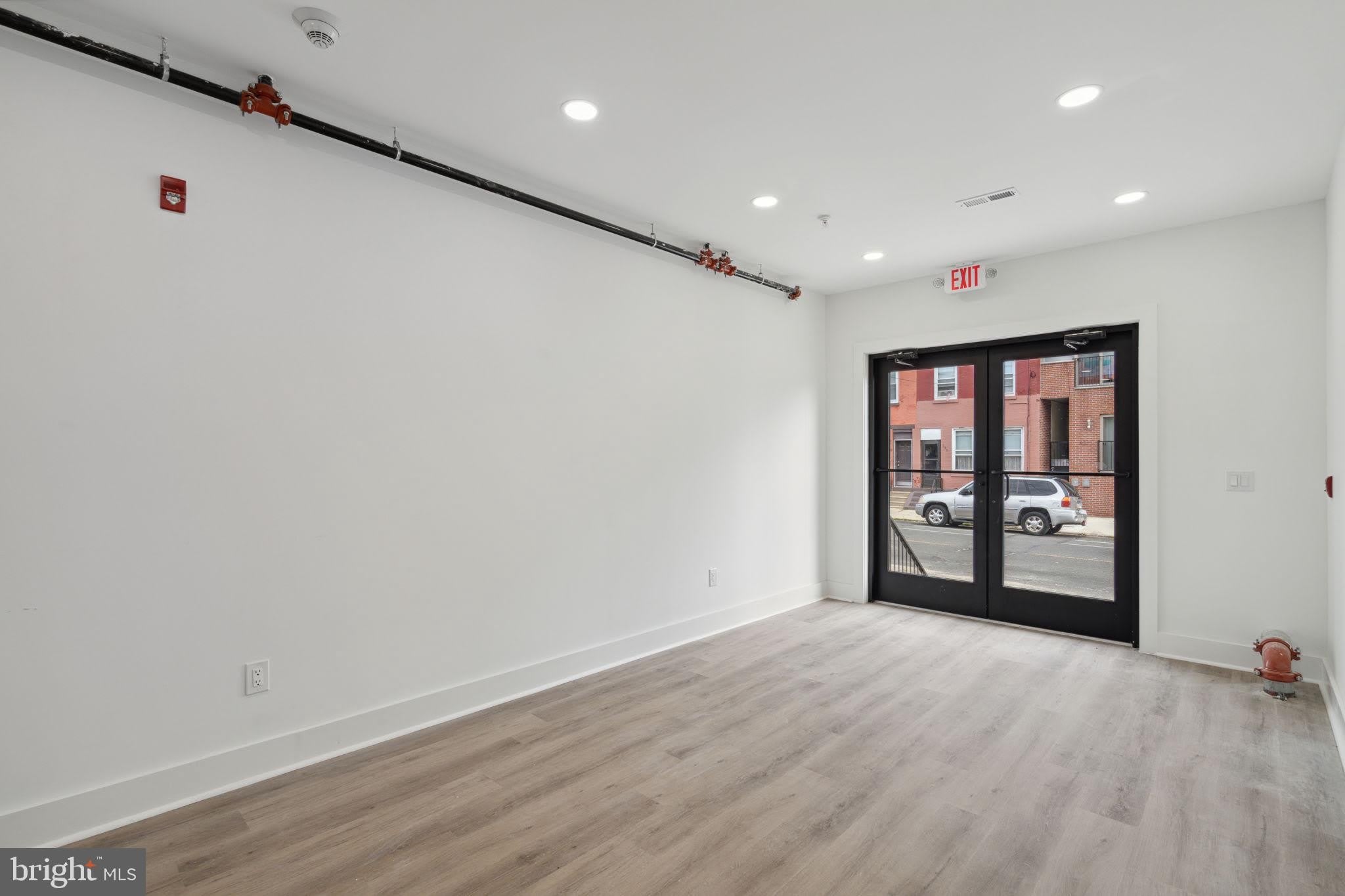 528 W BERKS Street – photo 4