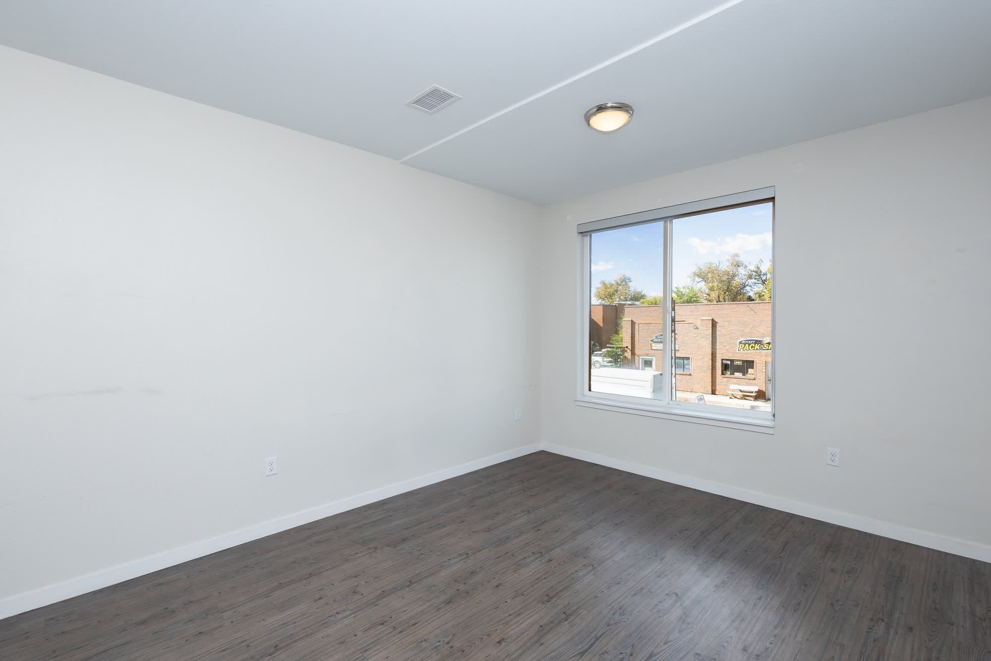 Colewood Apartments – photo 5