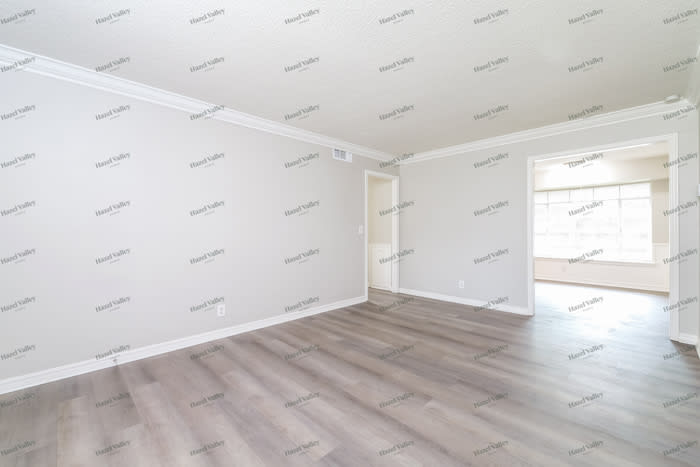 900 Northeast Katherine Place – photo 5