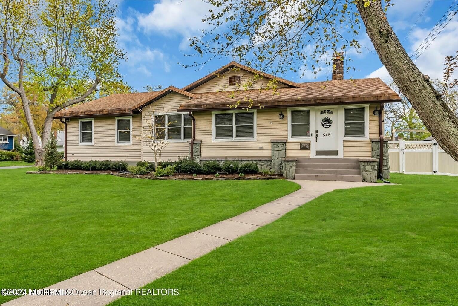 515 Monmouth Road – photo 1