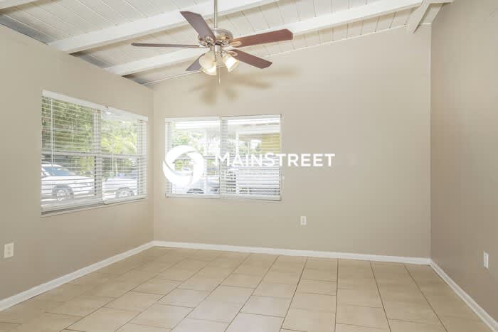5929 Richard Place – photo 2