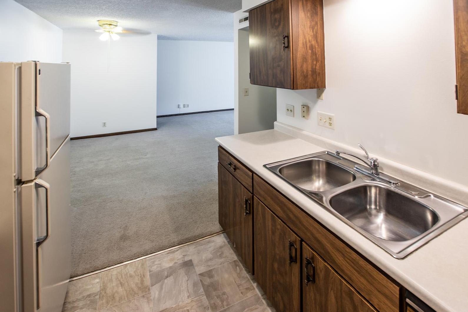 Sutter Place Apartments – photo 2