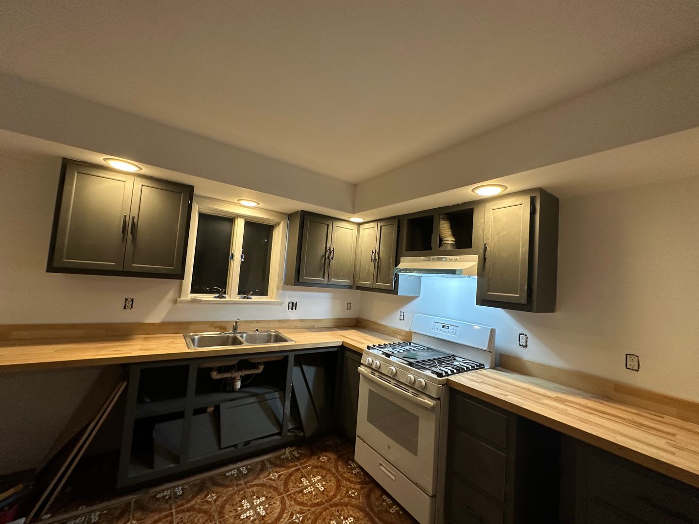 544 Acorn Hill LLC – photo 1