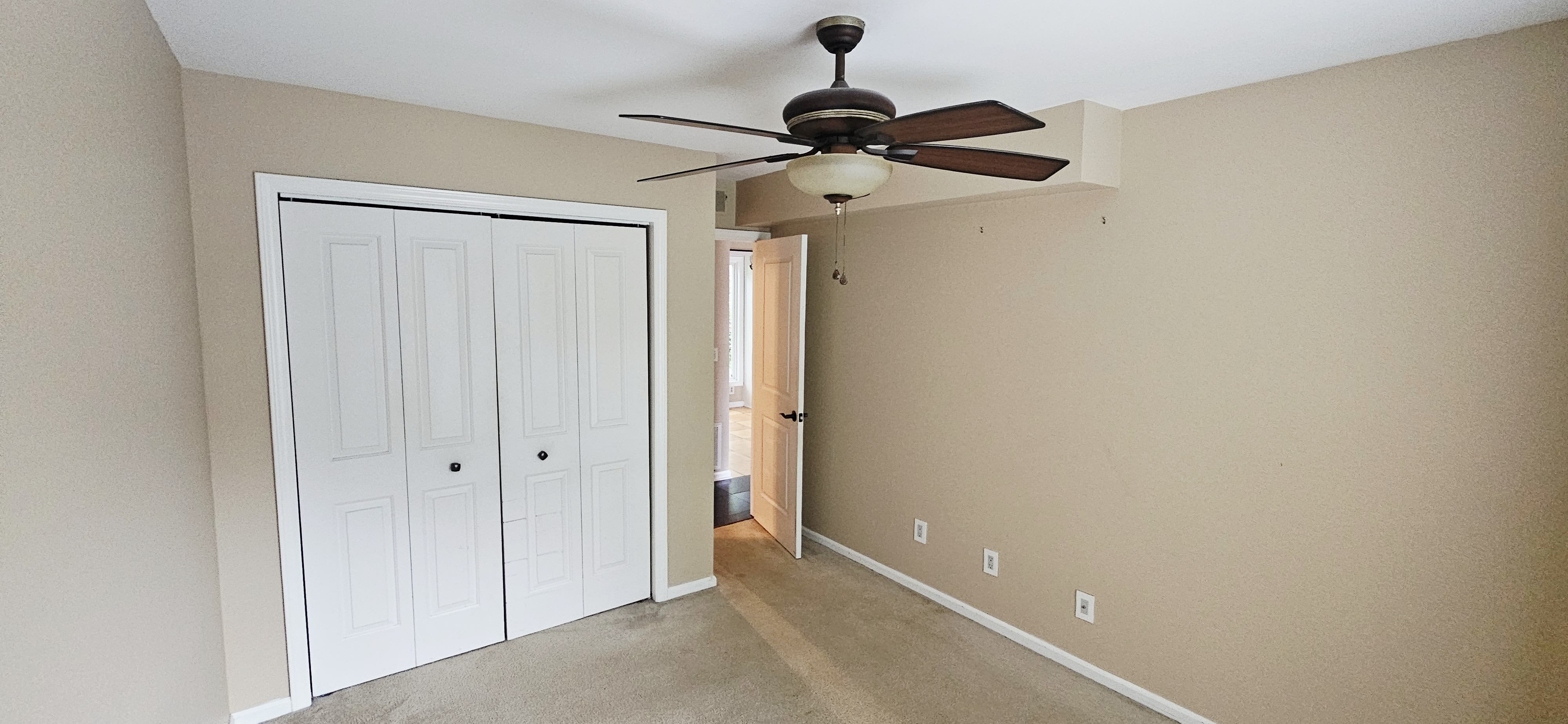 430 Queens Rd – photo 3