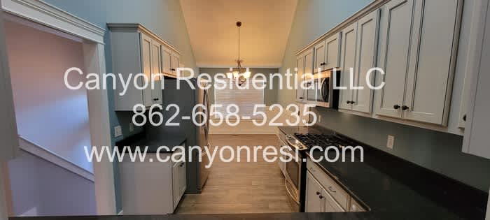7451 Pfizer Drive – photo 5