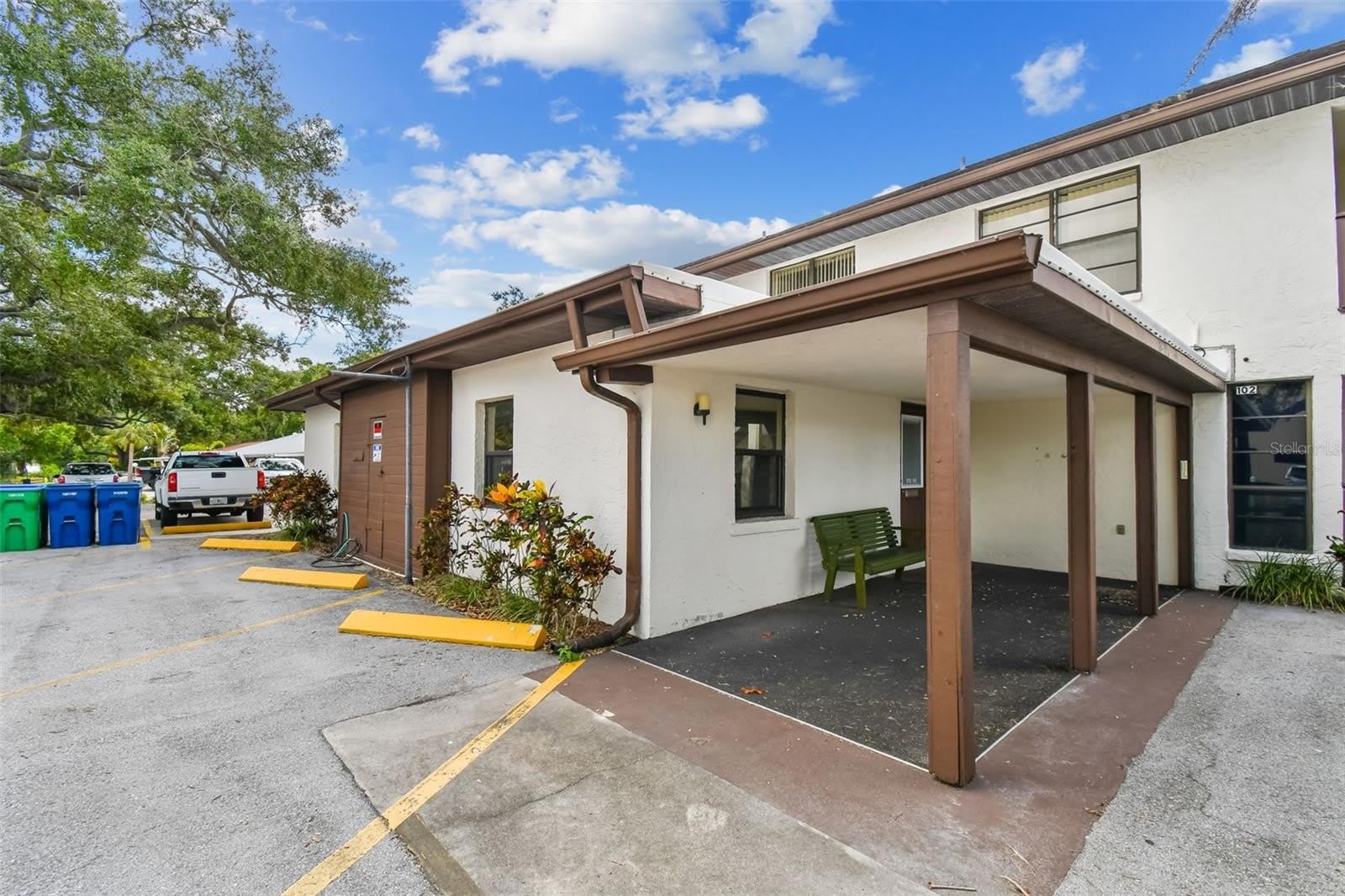 8423 SEMINOLE BLVD – photo 3