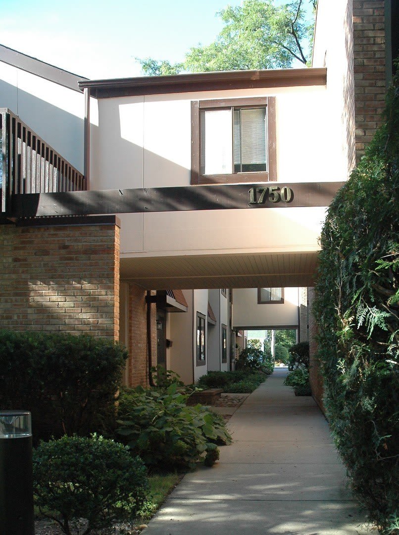 1750 Henley Street – photo 1