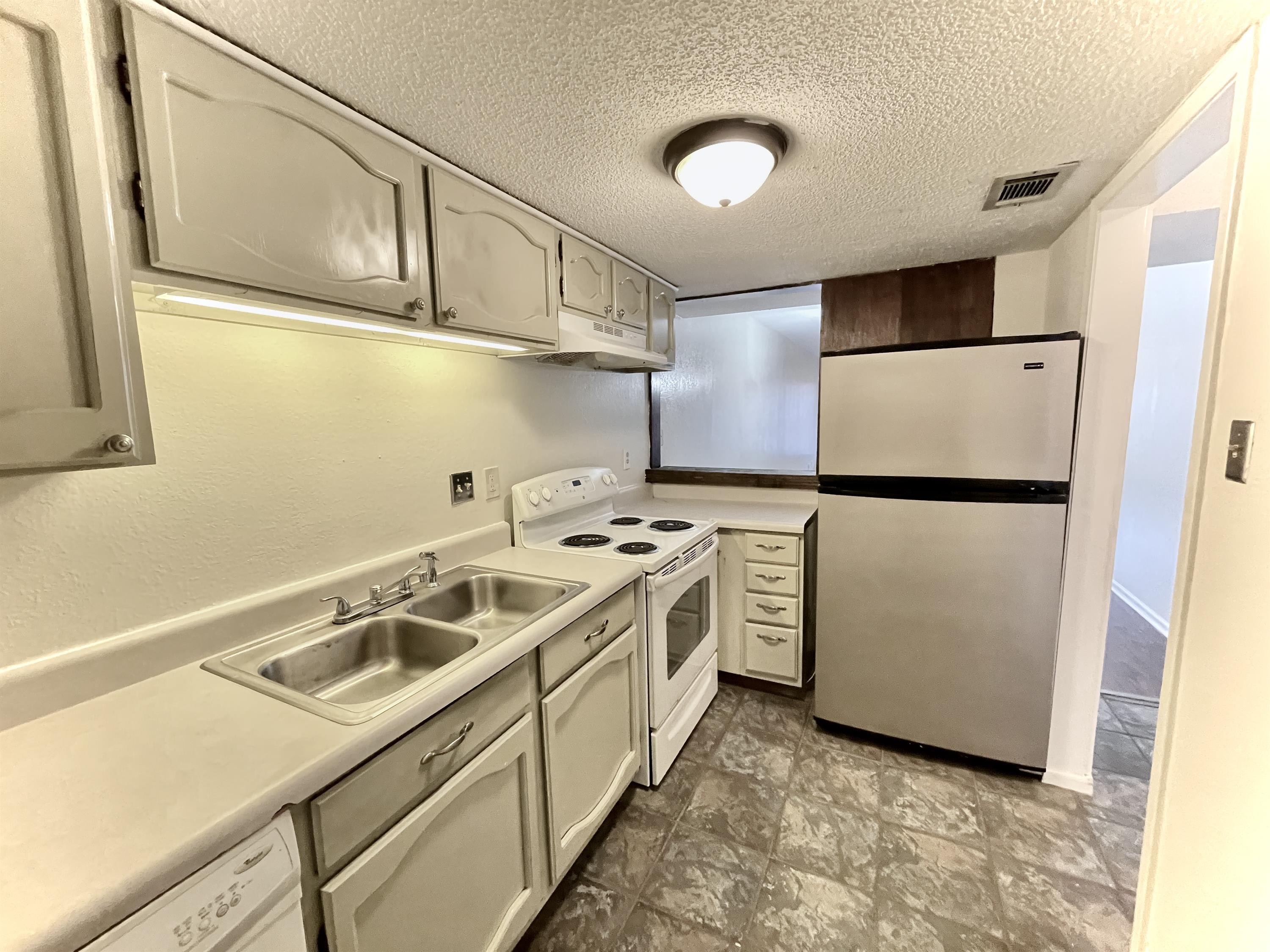 4345 Carter Creek Parkway – photo 4