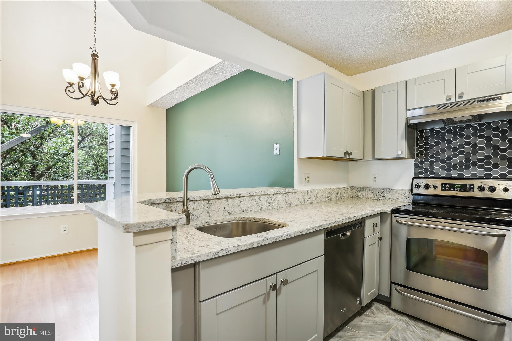 11719-E SUMMERCHASE Circle – photo 4