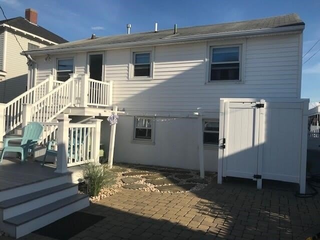 18 Lowell Street – photo 2