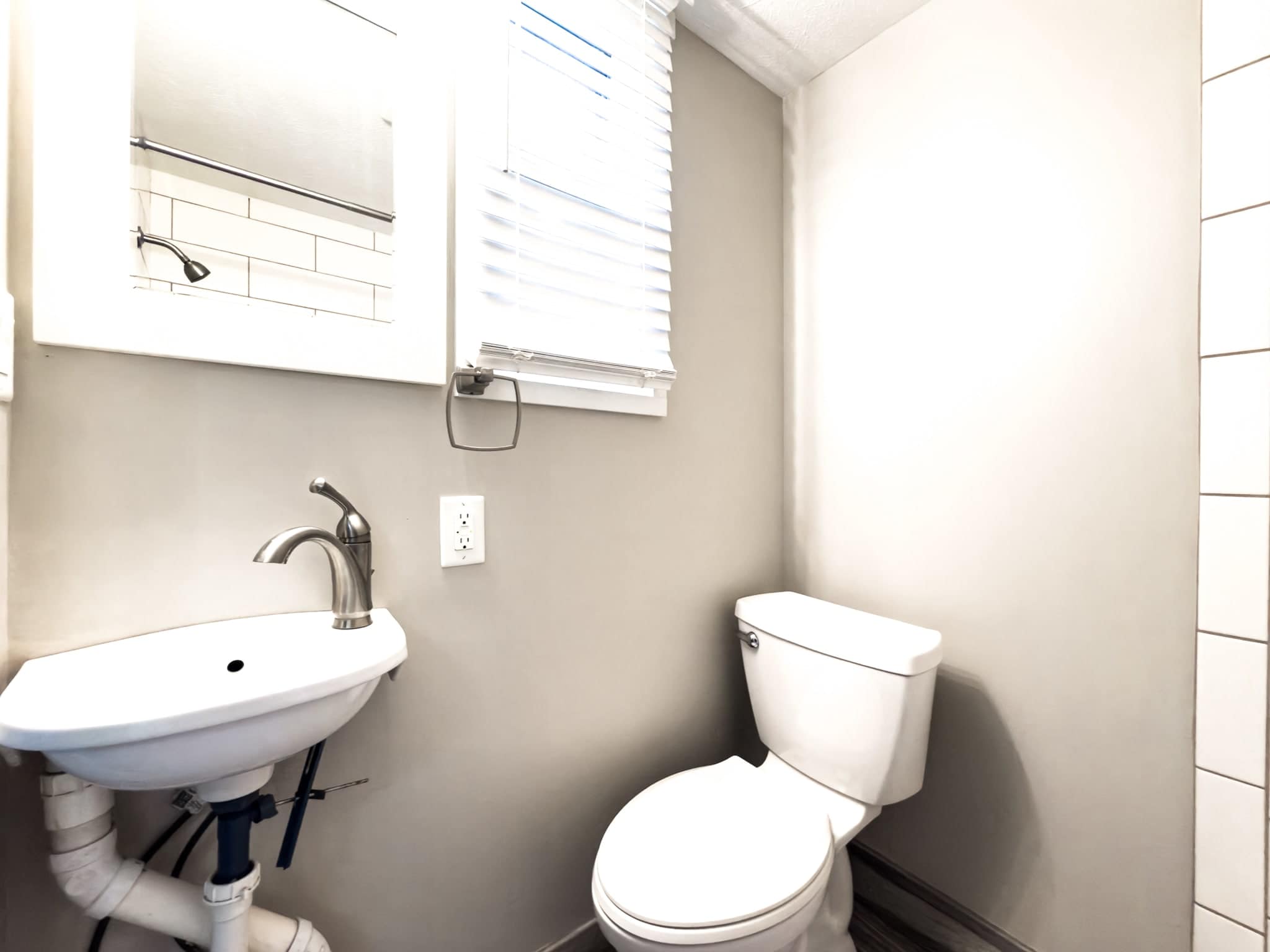 106 W 5th St – photo 4