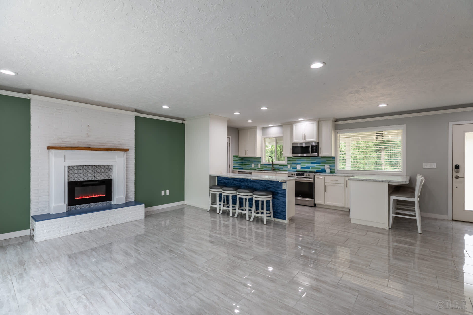 29889 Riverview Drive – photo 4
