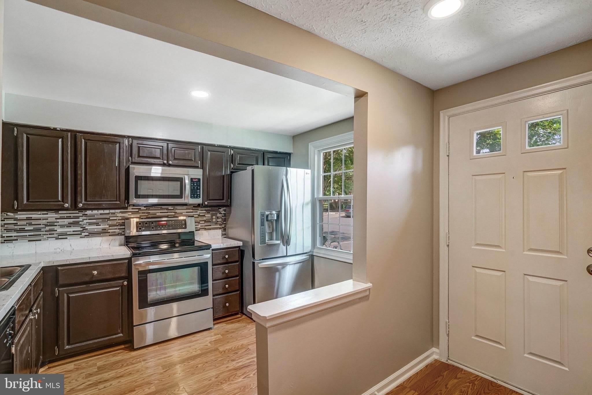 8525 KOLUDER Court – photo 5