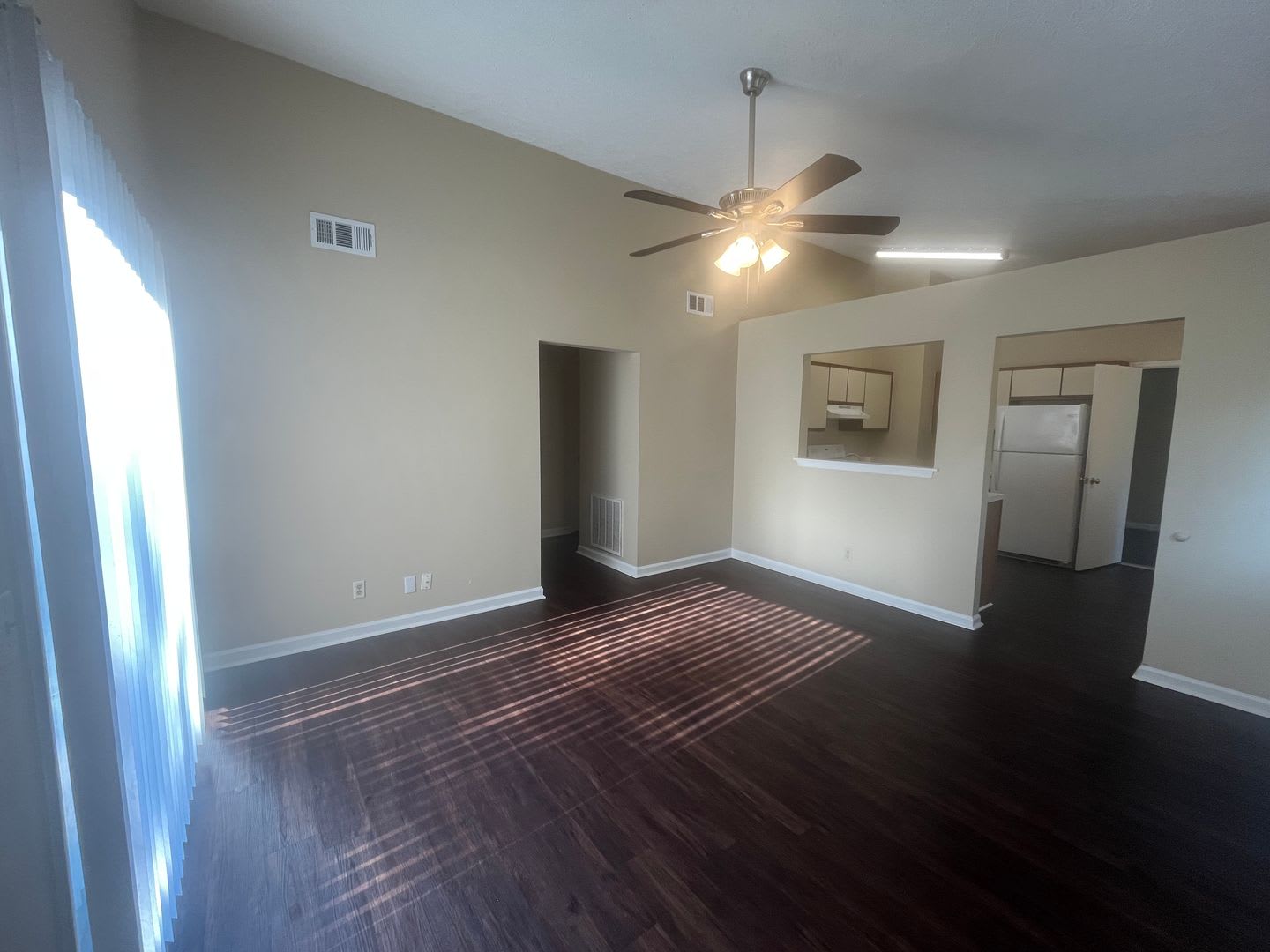 Three Bedroom House on Savannah Southside – photo 3