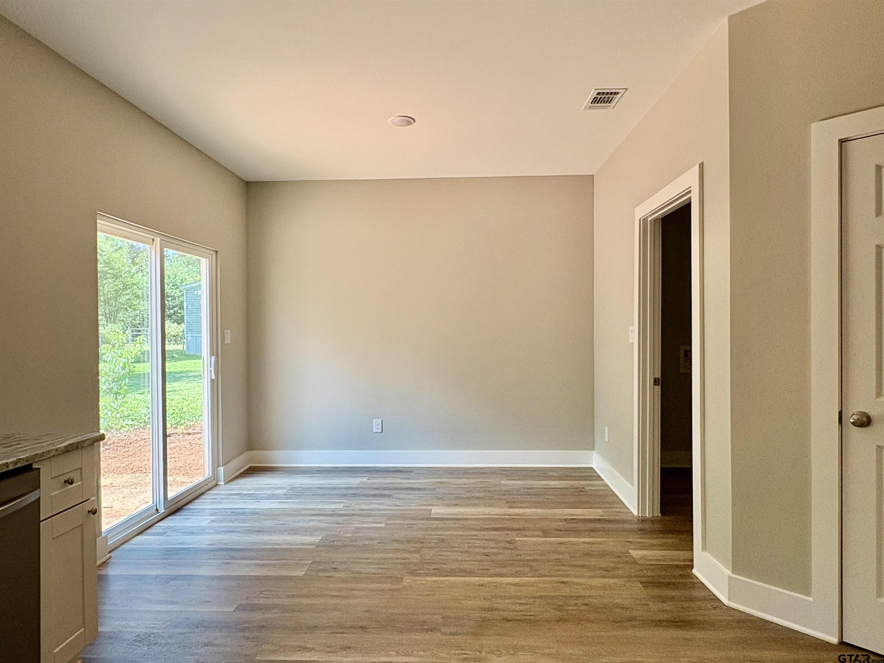 682 El Paso Dr – photo 5
