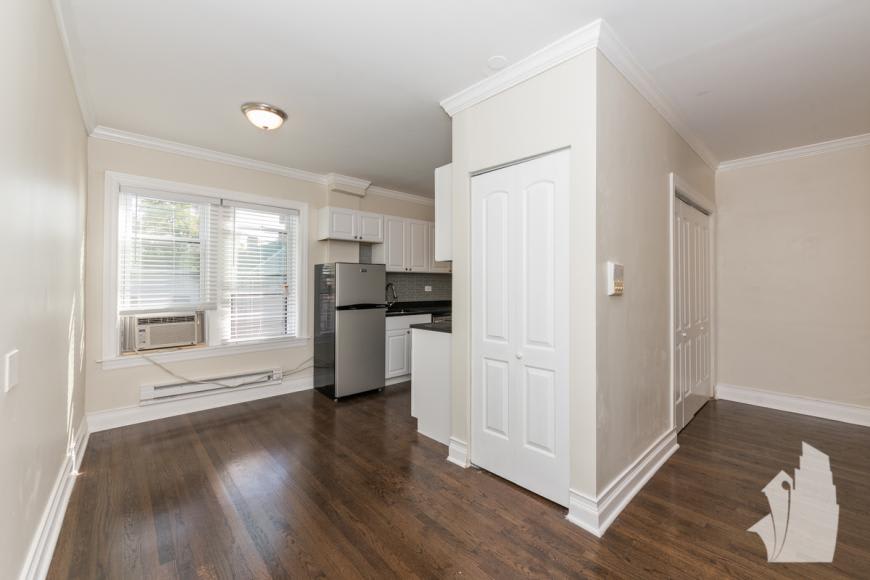3821 N Greenview Ave – photo 3