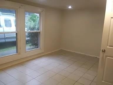 237 ST GEORGE Avenue – photo 4
