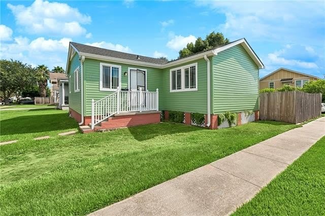 6001 WARRINGTON Drive – photo 2
