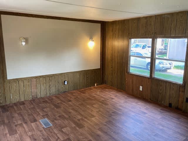 2900 Grand Avenue – photo 2