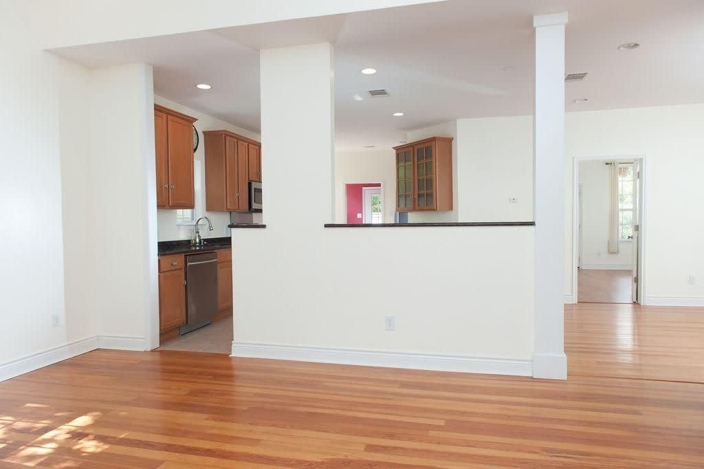 707 West 35th Street – photo 5