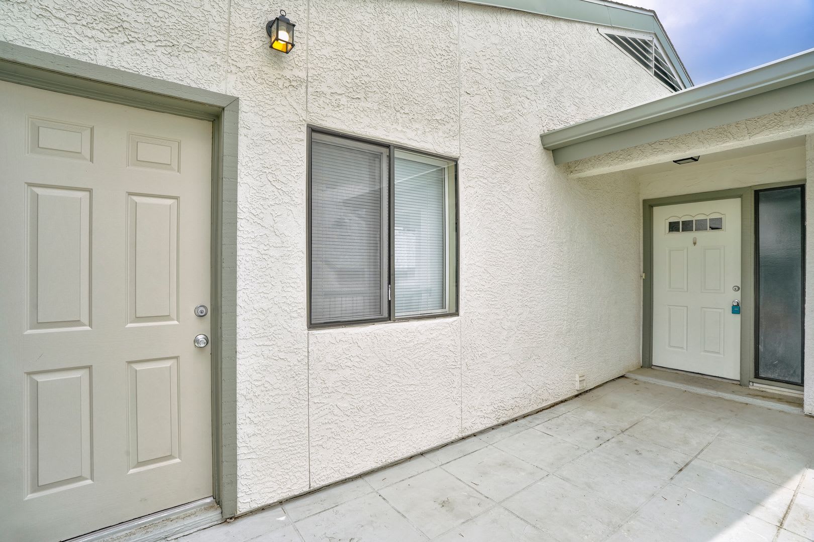 College Students Welcome! Rent this 3 Bedroom, 2.5 Bathroom Condo for Rent! – photo 3