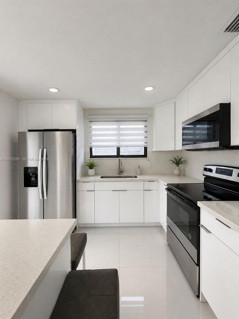 6791 SW 25th Street 6791, Miami, FL 33155 – photo 1