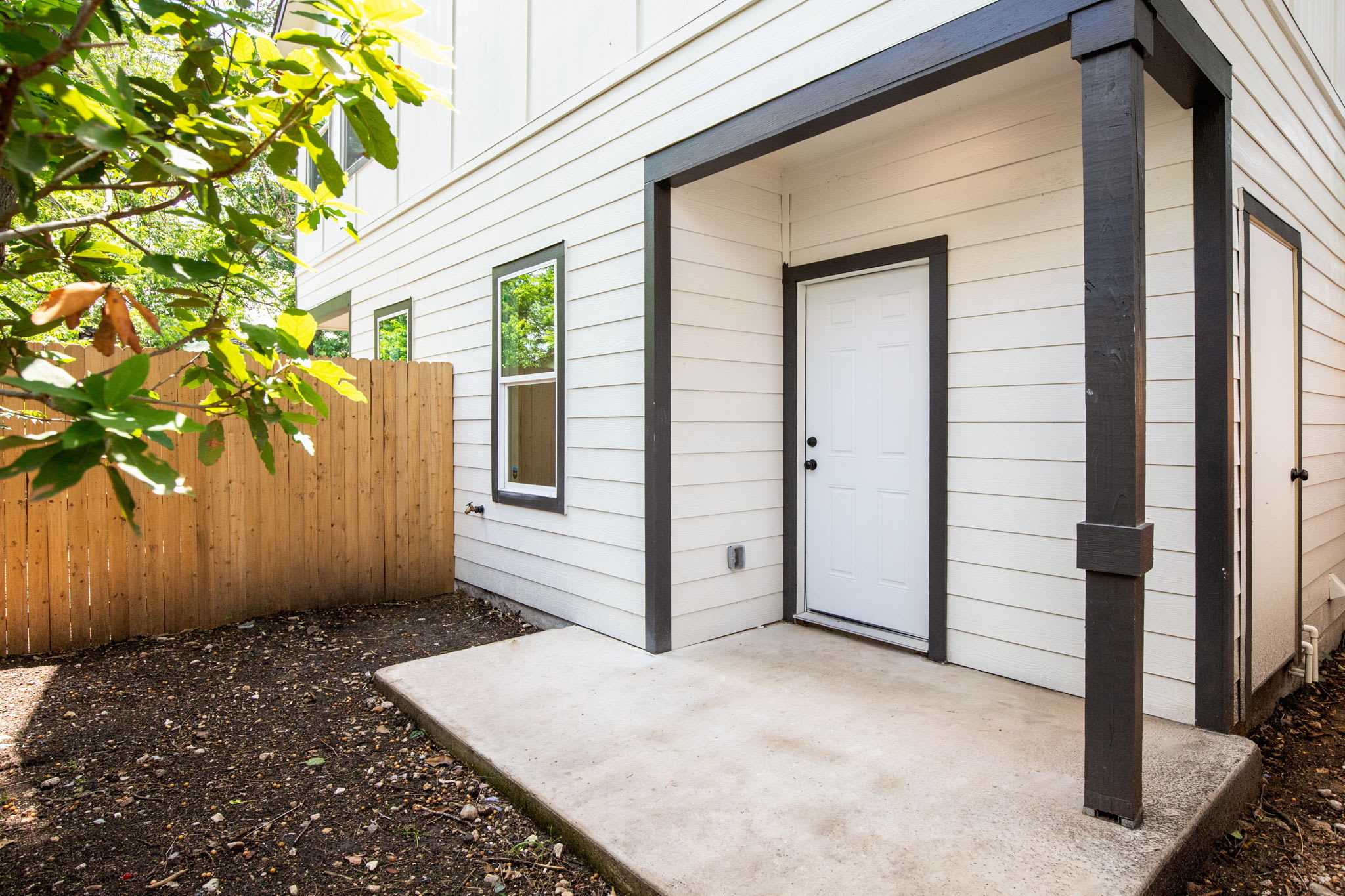 1835 Dawson St – photo 4